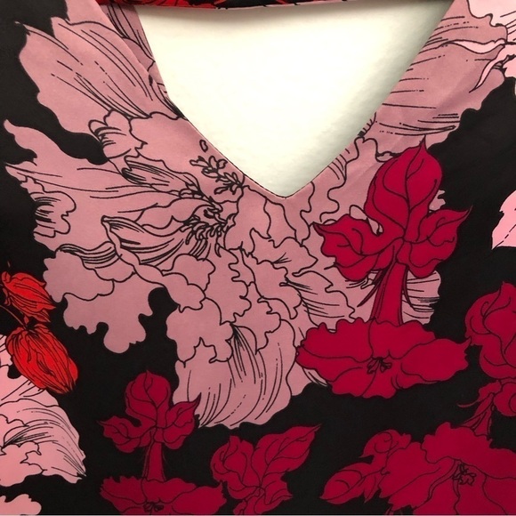 1. State Floral Long Sleeve Shift - Picture 6 of 11